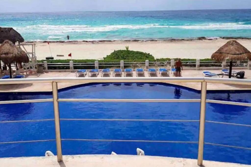 Amazing Beachfront Apartment Cancún Exteriör bild