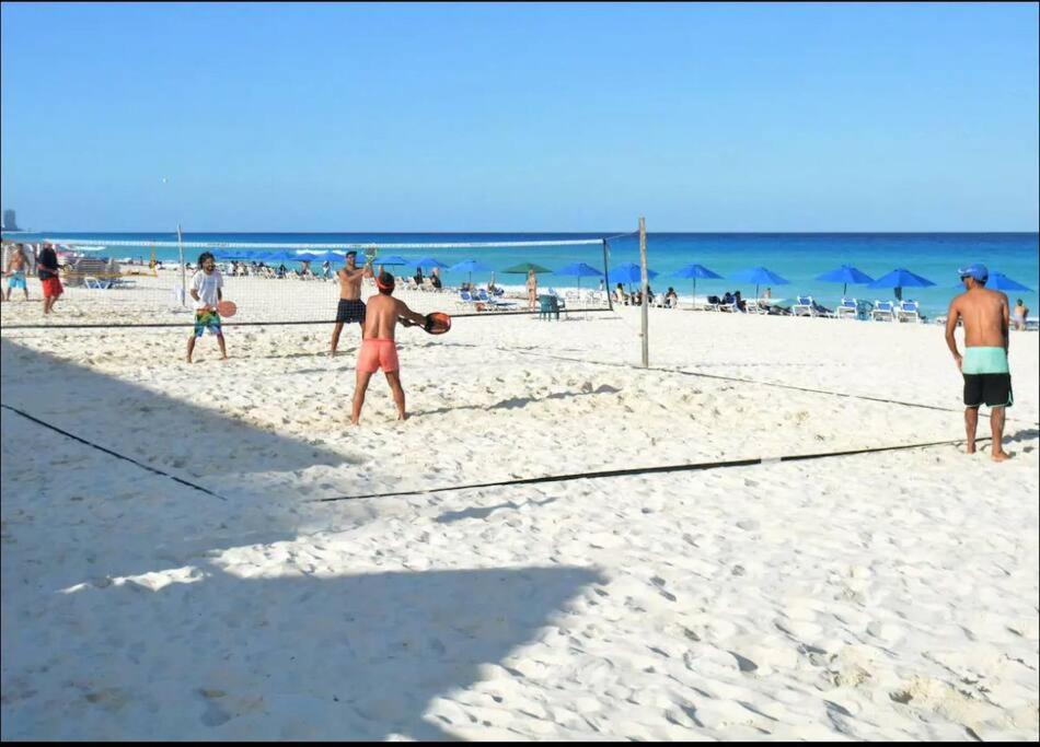 Amazing Beachfront Apartment Cancún Exteriör bild
