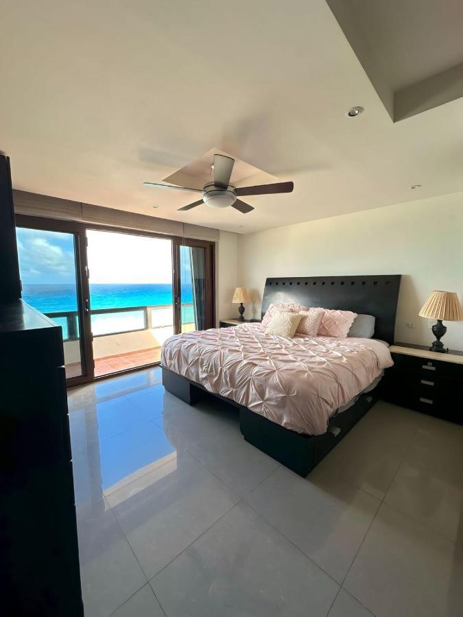 Amazing Beachfront Apartment Cancún Exteriör bild