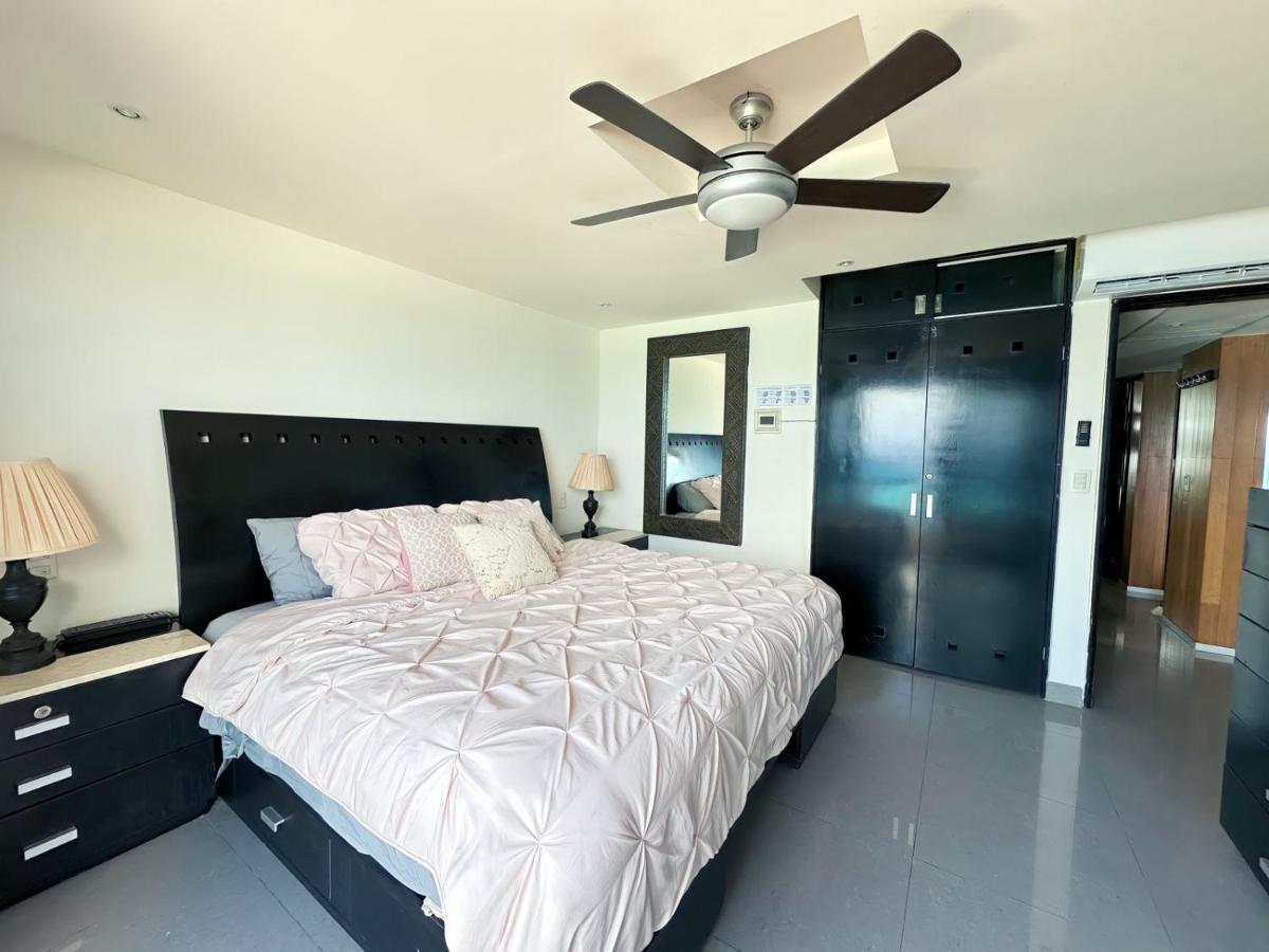 Amazing Beachfront Apartment Cancún Exteriör bild